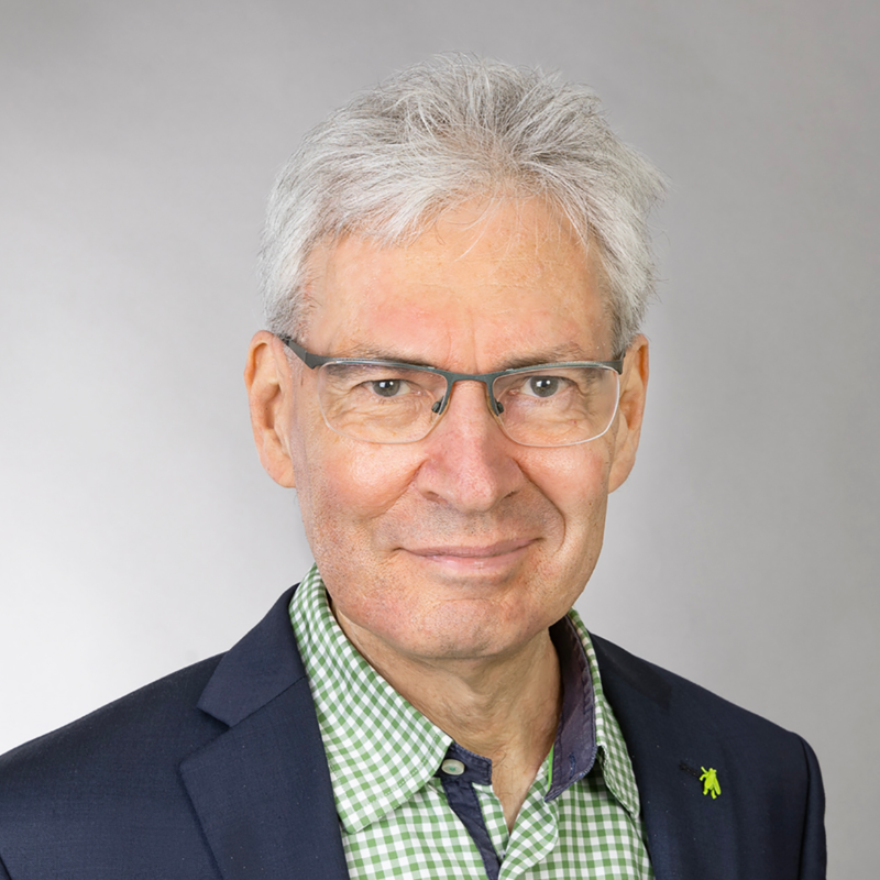  Frank Schach
